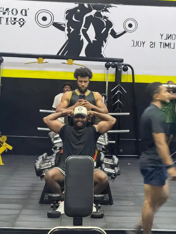 Progress check in the training mirror